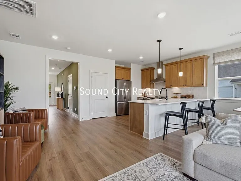 152 Valentine Aly — Photo 14