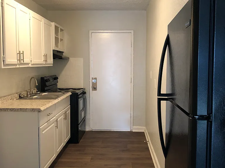 1247 Joseph E Boone Blvd NW — Photo 10