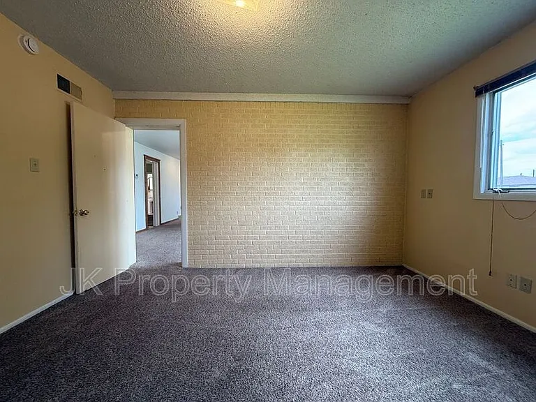806 Forest Ave — Photo 31