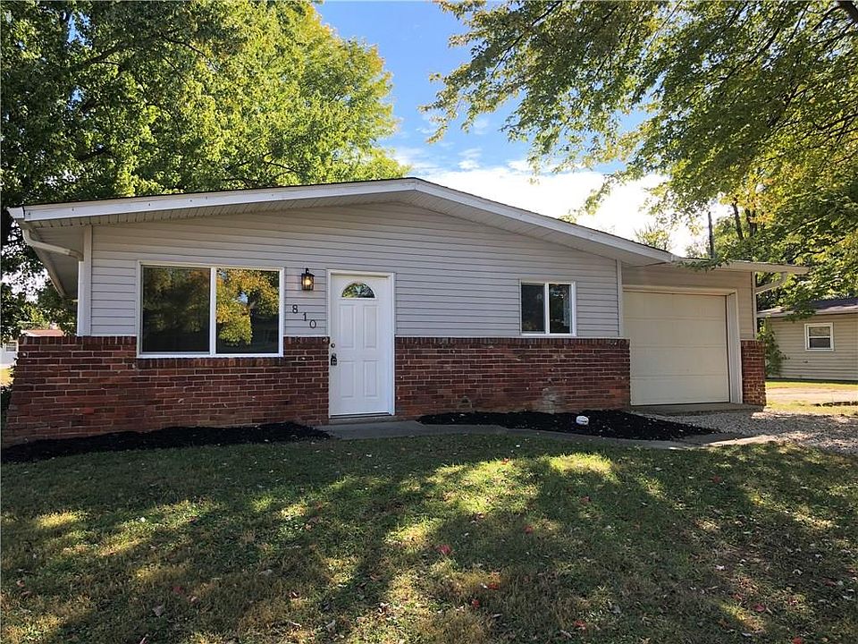 1st image of 810 Carlin Dr