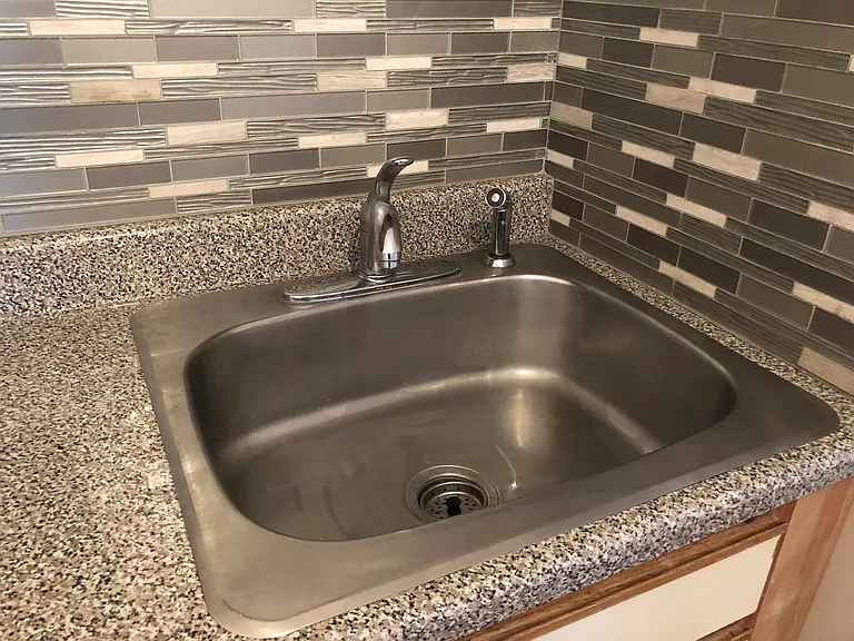 8 Frank St #B — Photo 16