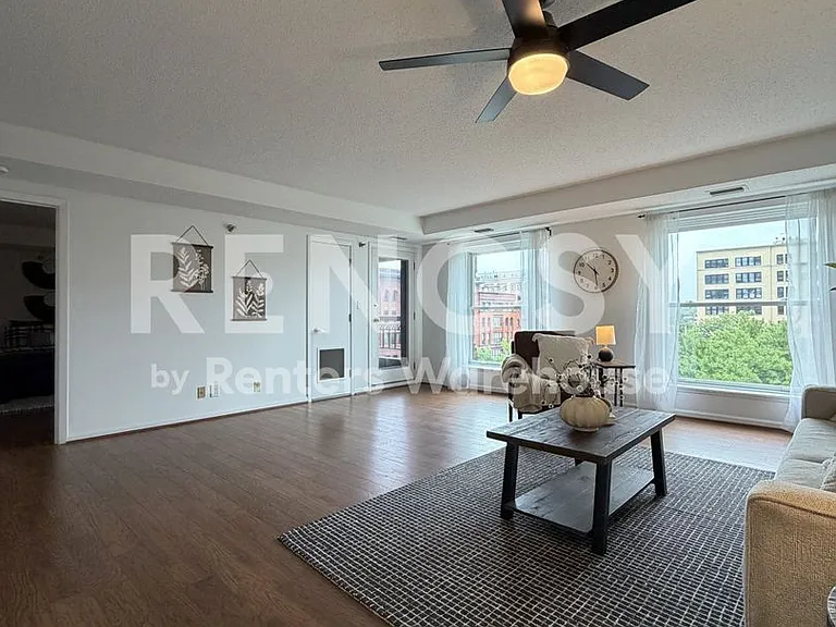198 6th St E #501 — Photo 12