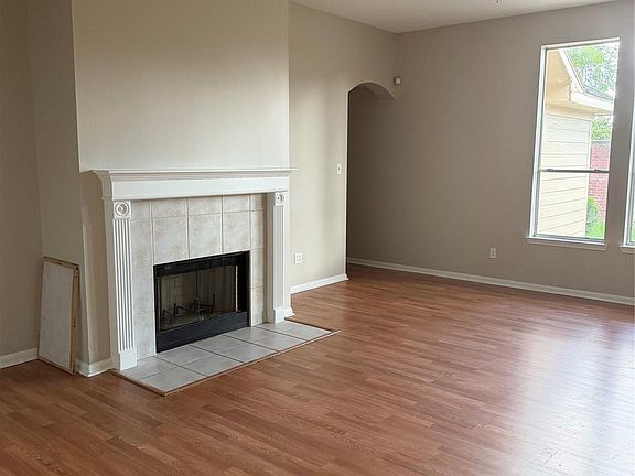 3rd image of 15318 Inks Lake Dr