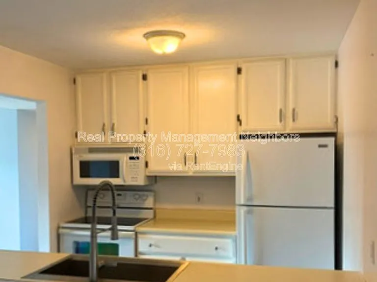 4326 Norman Dr SE — Photo 13