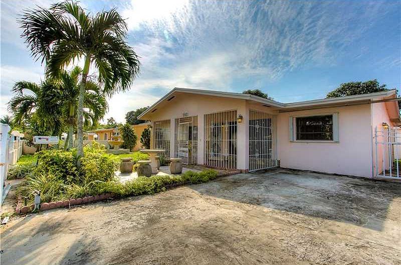 1st image of 560 Perviz Ave