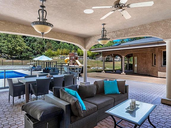 3rd image of 350 Sparton Rd