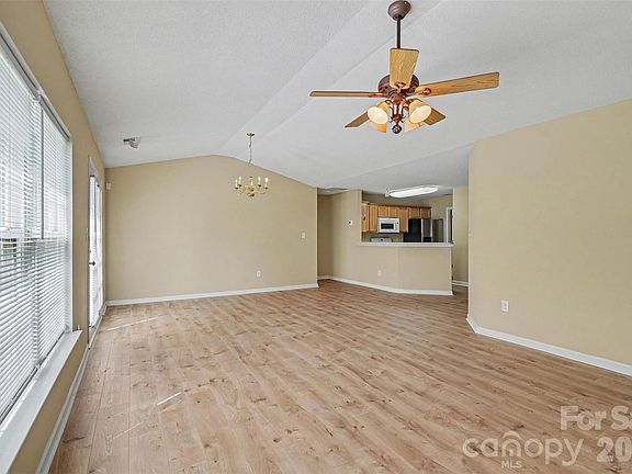 4th image of 146 Mott Rd