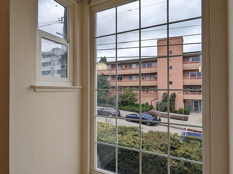 Oxford-Cedar Apartments — Photo 31