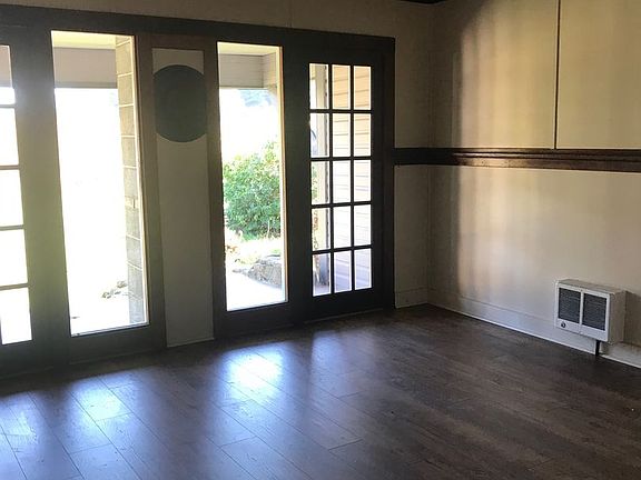 4th image of 934 Stanton Park Rd