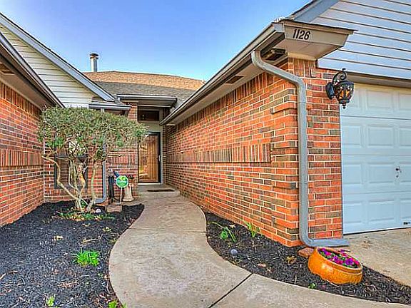 2nd image of 1126 McConnell Dr