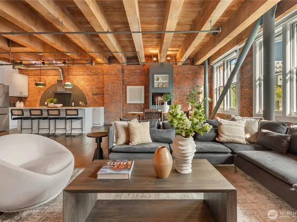 210 S 3rd Avenue #2D, Seattle, WA 98104