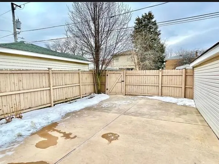 5304 S New England Ave — Photo 13