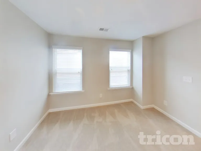 2300 Shady Dr — Photo 13