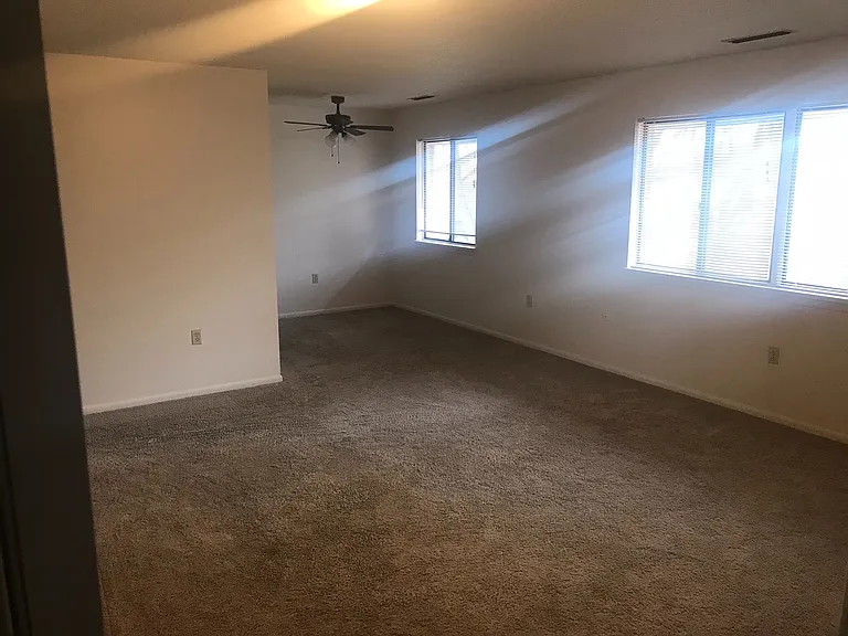 1403 Peninsula Dr — Photo 1