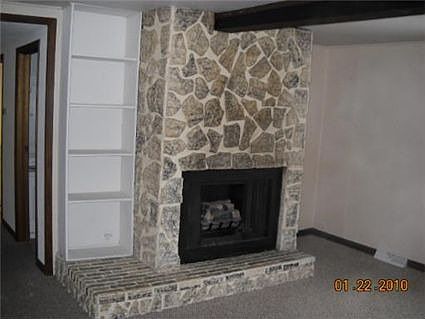2nd image of 10661 W Woodland Ave