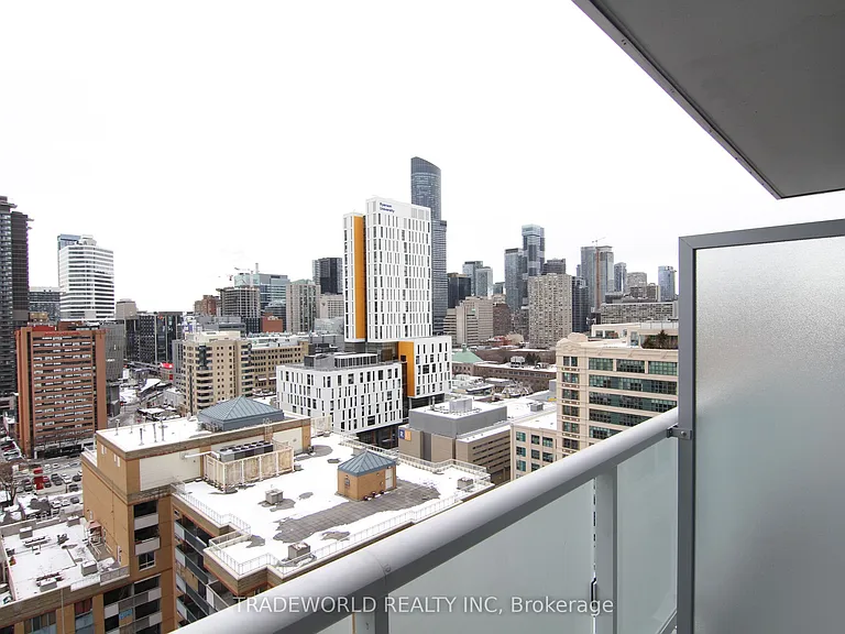 77 Mutual St #2006 — Photo 16