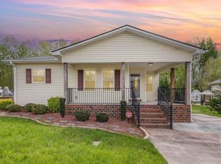 672 Magnolia Crossing Cir NW, Concord, NC 28027
