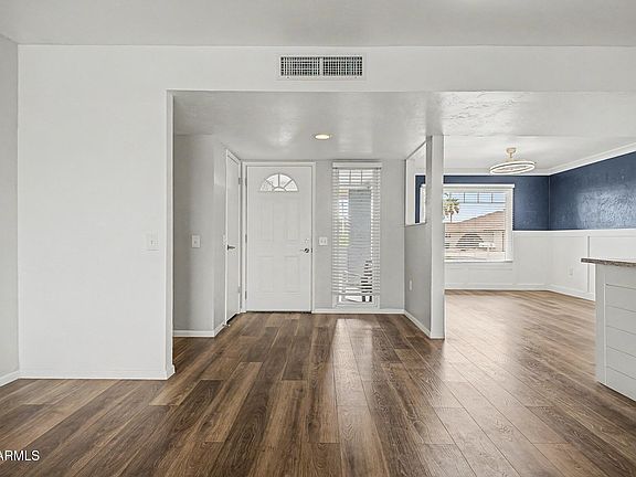 5th image of 20220 N 126TH Avenue