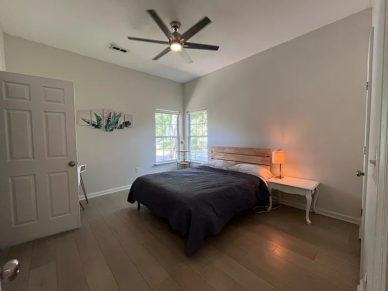 2420 Albion St — Photo 12