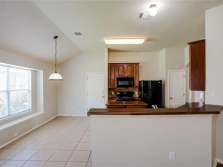 1200 Rainbow Parke Dr — Photo 7