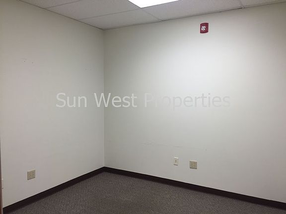 5th image of 3751 N Butler Ave Ste 105