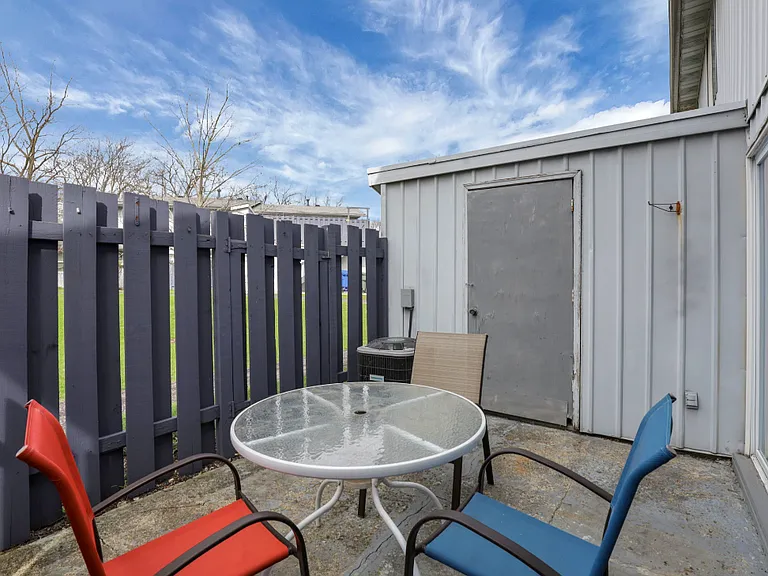 703 Cherry Hollow Rd — Photo 14
