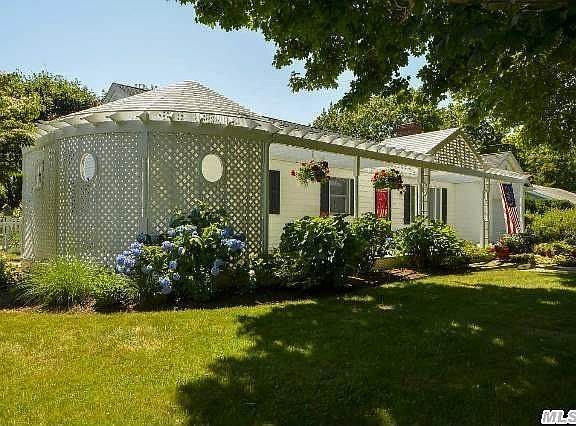 2nd image of 1680 Harbor Ln