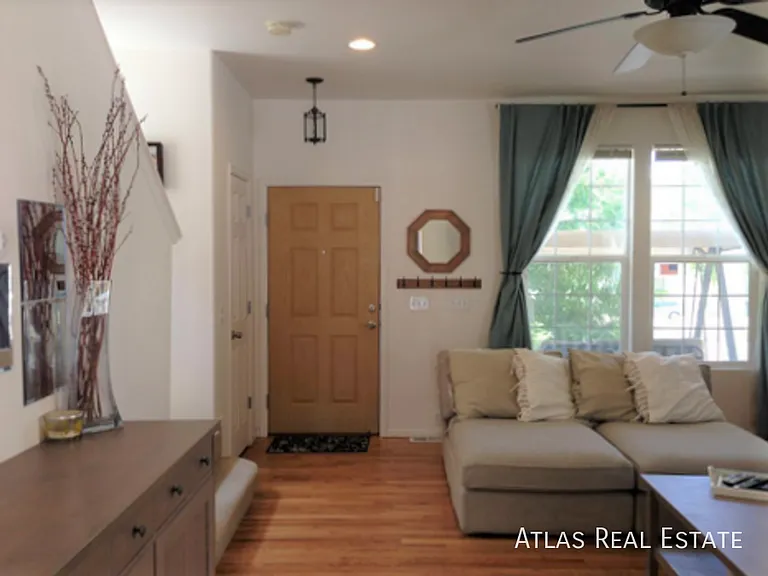2294 Saint Paul Dr — Photo 8