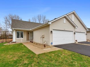 5211 Deerfield Ln SE, Prior Lake, MN 55372