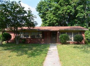 3211 London Rd, Greensboro, NC 27405