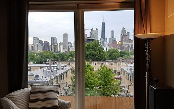 2nd image of 873 N Larrabee St APT 412