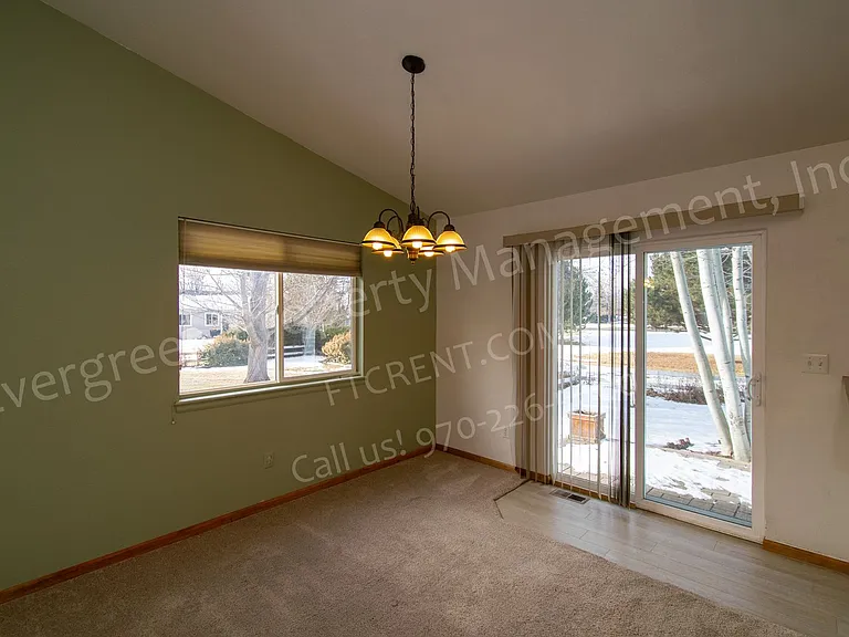 2302 Turquoise St — Photo 8