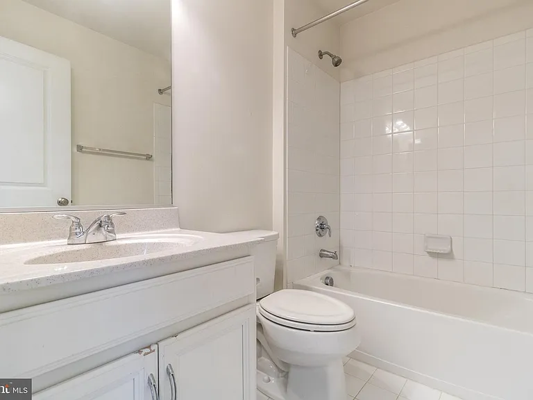23409 Berkeley Meadows Dr — Photo 30