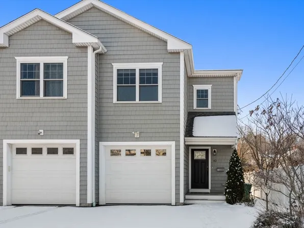 42 Richardson St Unit 42, Newton, MA 02458