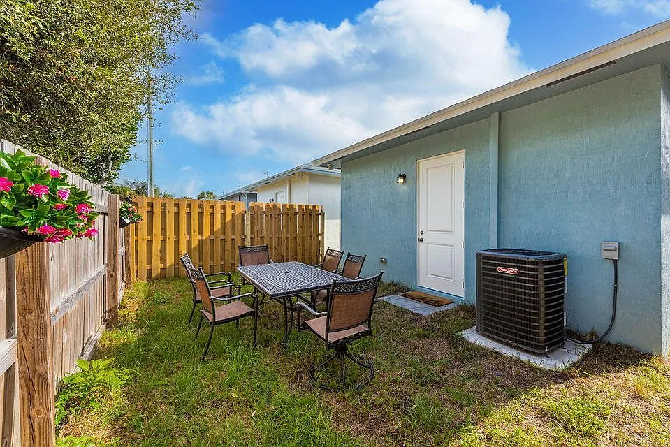 3510 Hiawatha Avenue - 1 — Photo 4