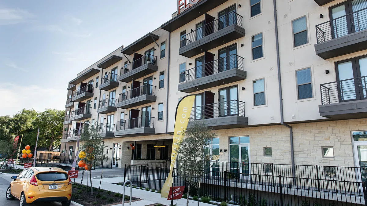 Exterior - Flora
