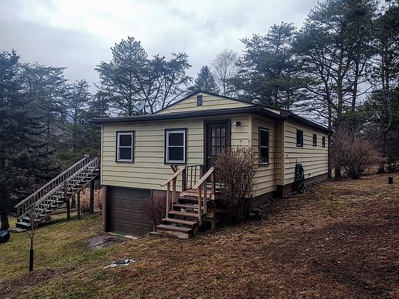 2nd image of 2132 Retriever Ln