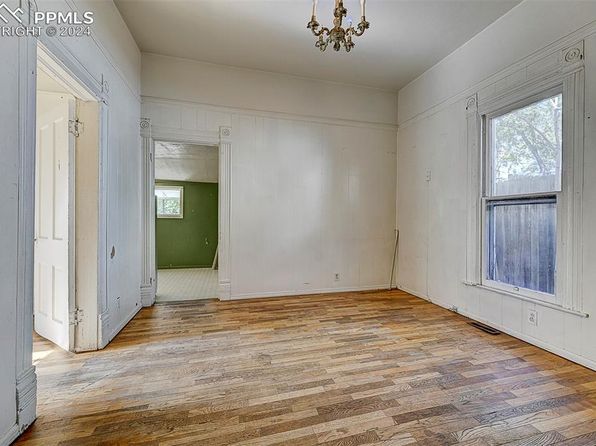 colorado-springs-colorado-243806642 picture