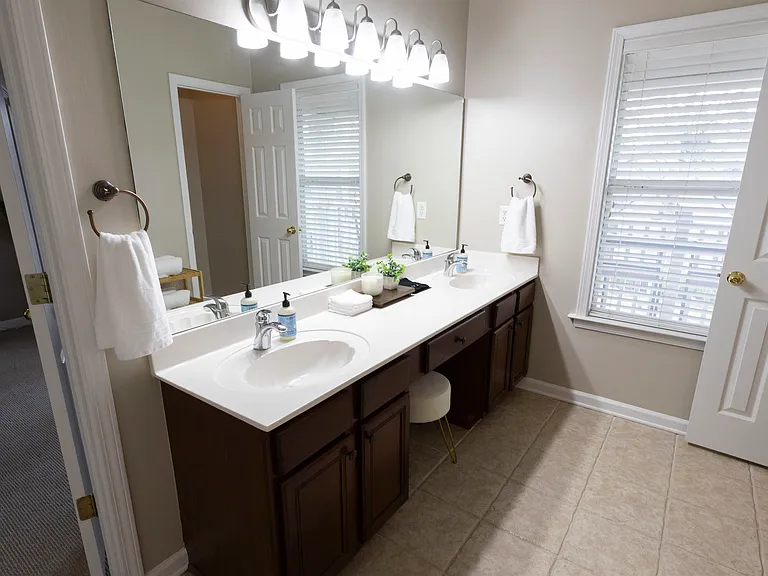 1226 Isle Bay Dr — Photo 19