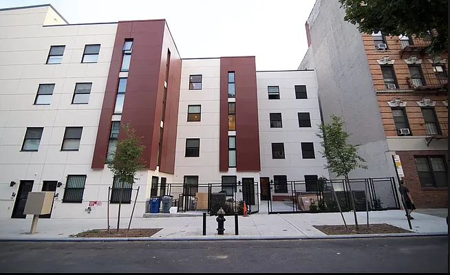 Rented by Nooklyn NYC LLC | media 43