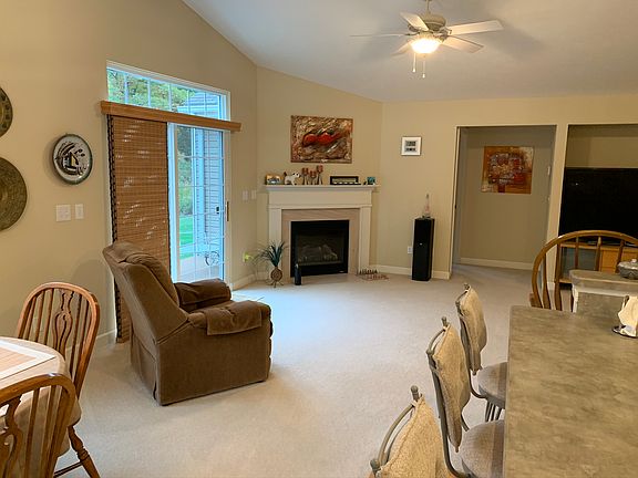 4th image of 1693 Bellaway Dr