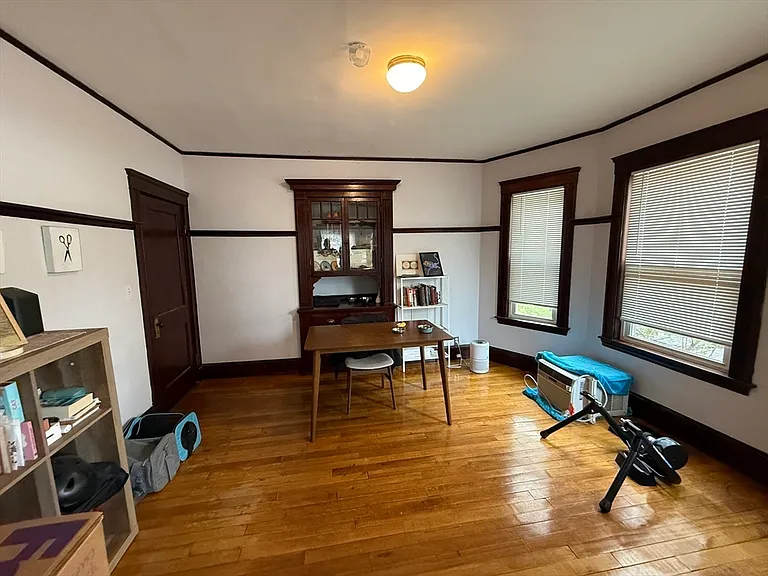 29 Lewis St #1 — Photo 6