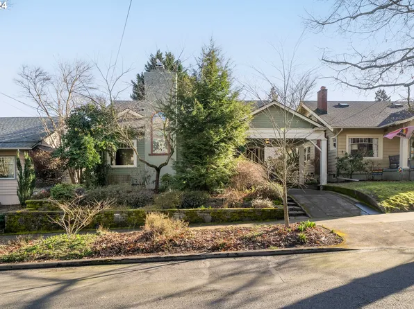 3704 NE Couch St, Portland, OR 97232