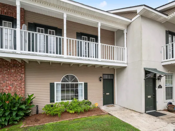 2133 Plantation Ln, Baton Rouge, LA 70820