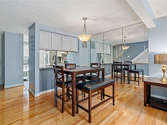 5th image of 1115 Elm Ct
