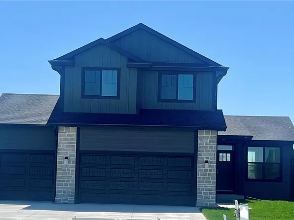 14202 N Valley Dr, Urbandale, IA 50323