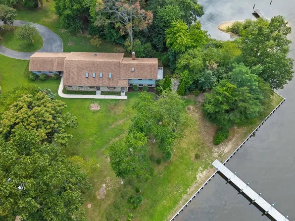 1592 Marco Dr, Pasadena, MD 21122