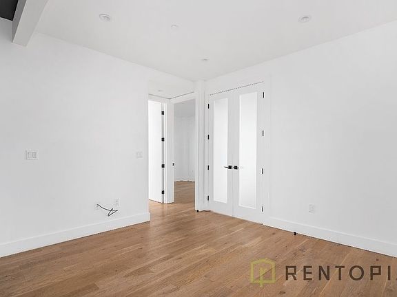 2nd image of 246 Johnson Ave #3N