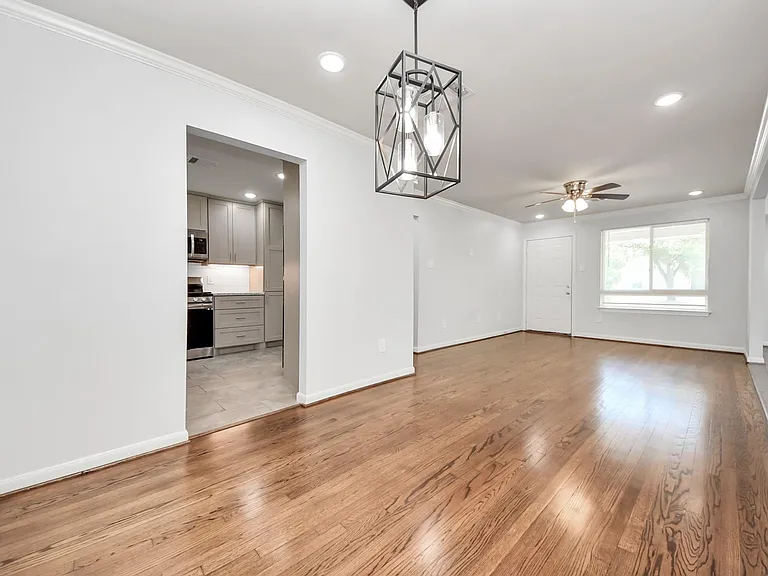 5003 Enyart St — Photo 4