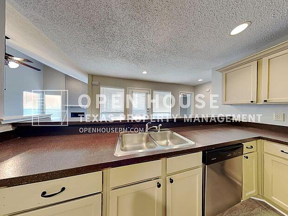 5th image of 2210 Heritage Cir